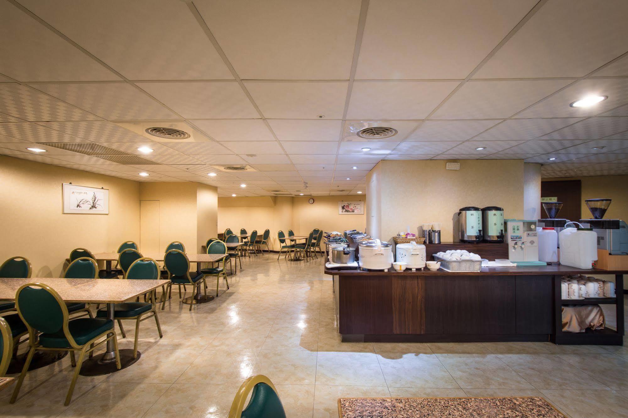 New World Hotel Тайбэй Экстерьер фото